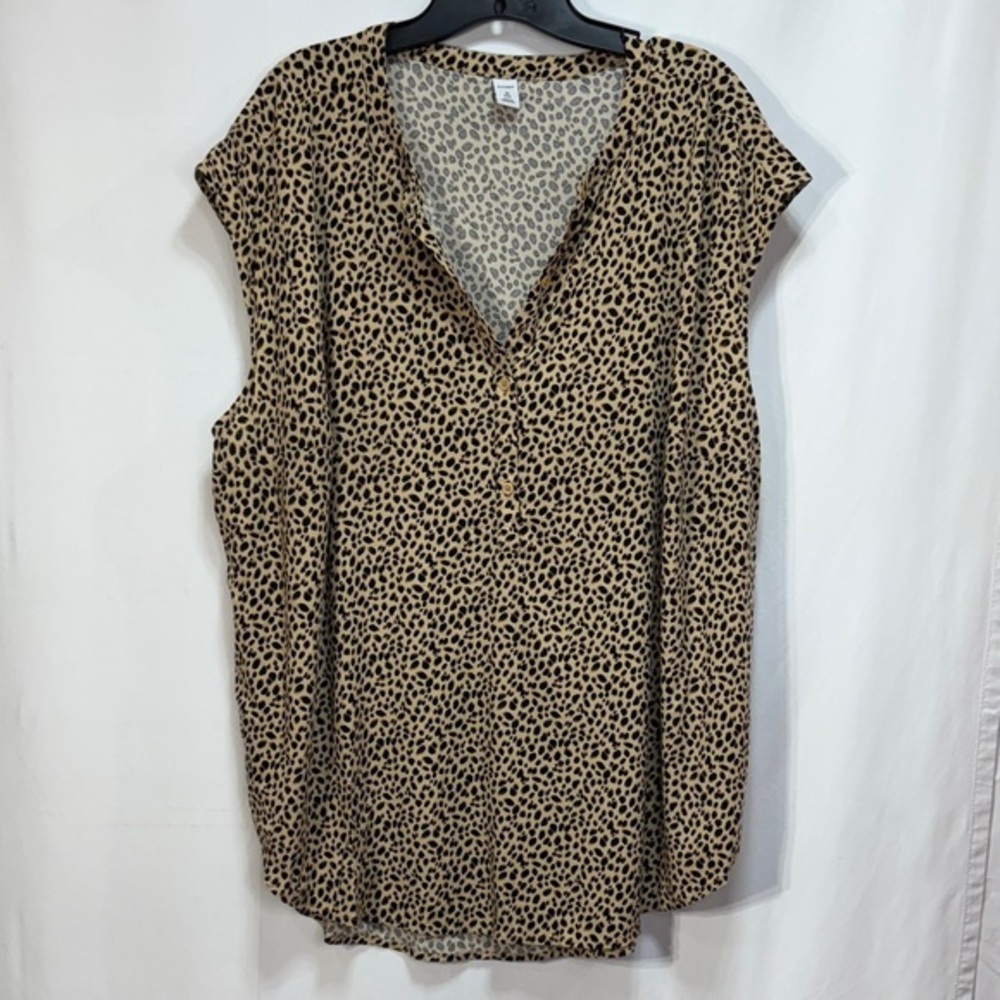 Old Navy Beige and Black Leopard Print V-Neck Cap Sleeve Blouse